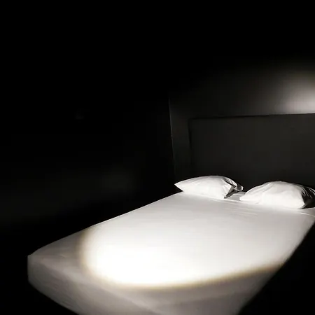 Black Box Homestay Lisbon